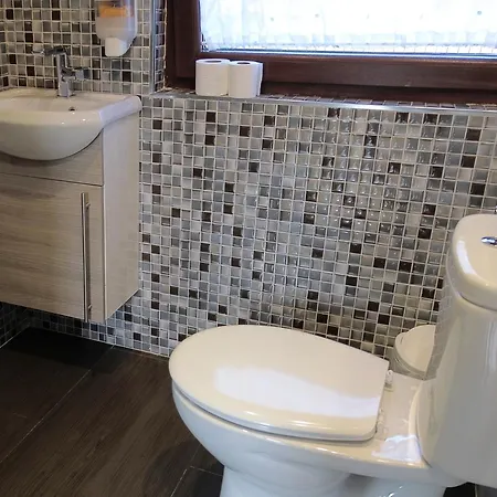 Casa Obregon Cabarceno 3000 * Lusa